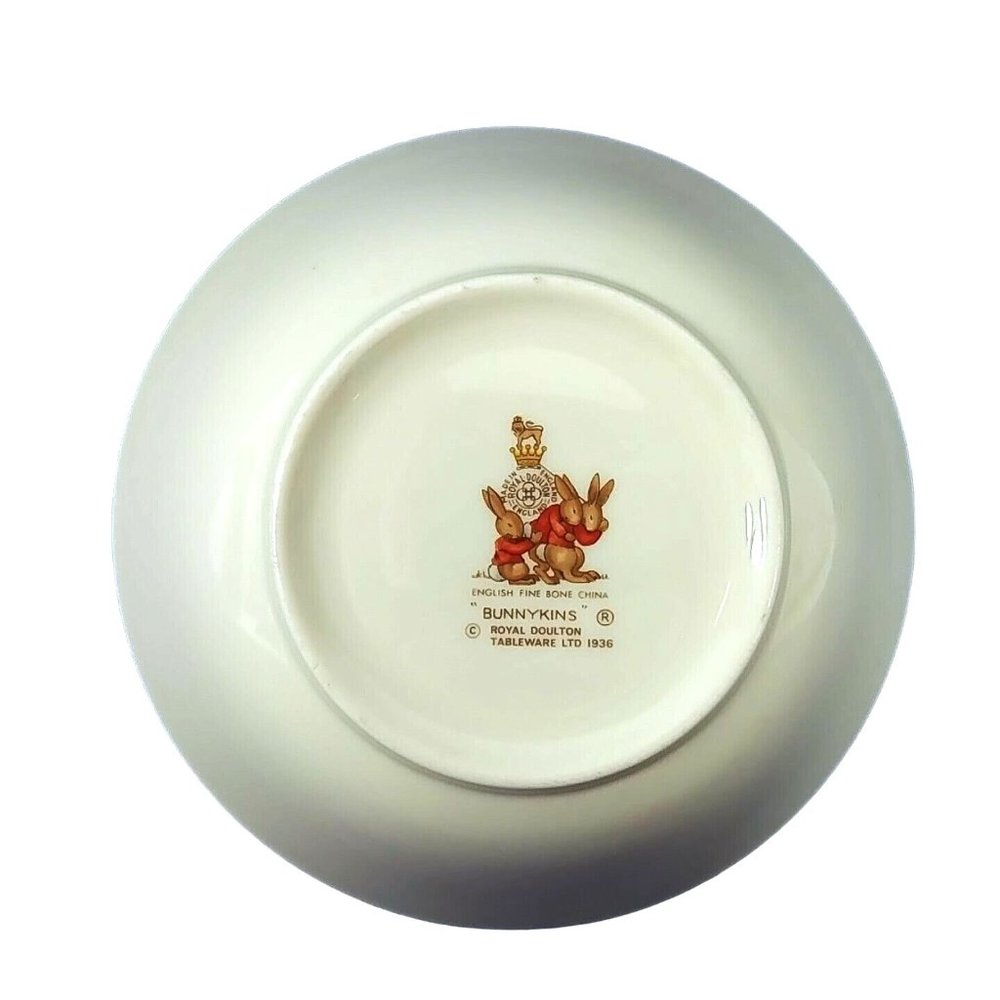 Royal Doulton Bunnykins Child's Coupe Cereal Bowl Gardening #1 Pattern 6" Vtg - Picture 4 of 5